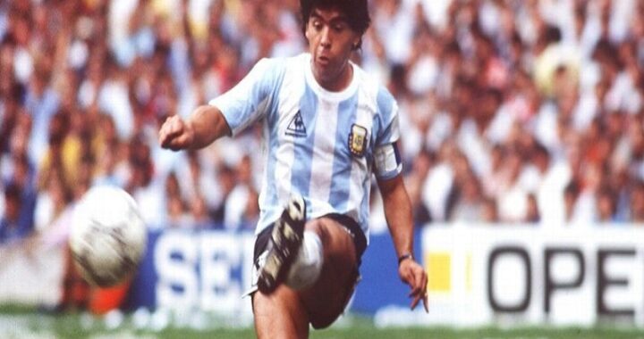 महान फुटबॉलर डिएगो माराडोना का निधन, ‘हैंड ऑफ गॉड’ गोल रहेगा यादगार